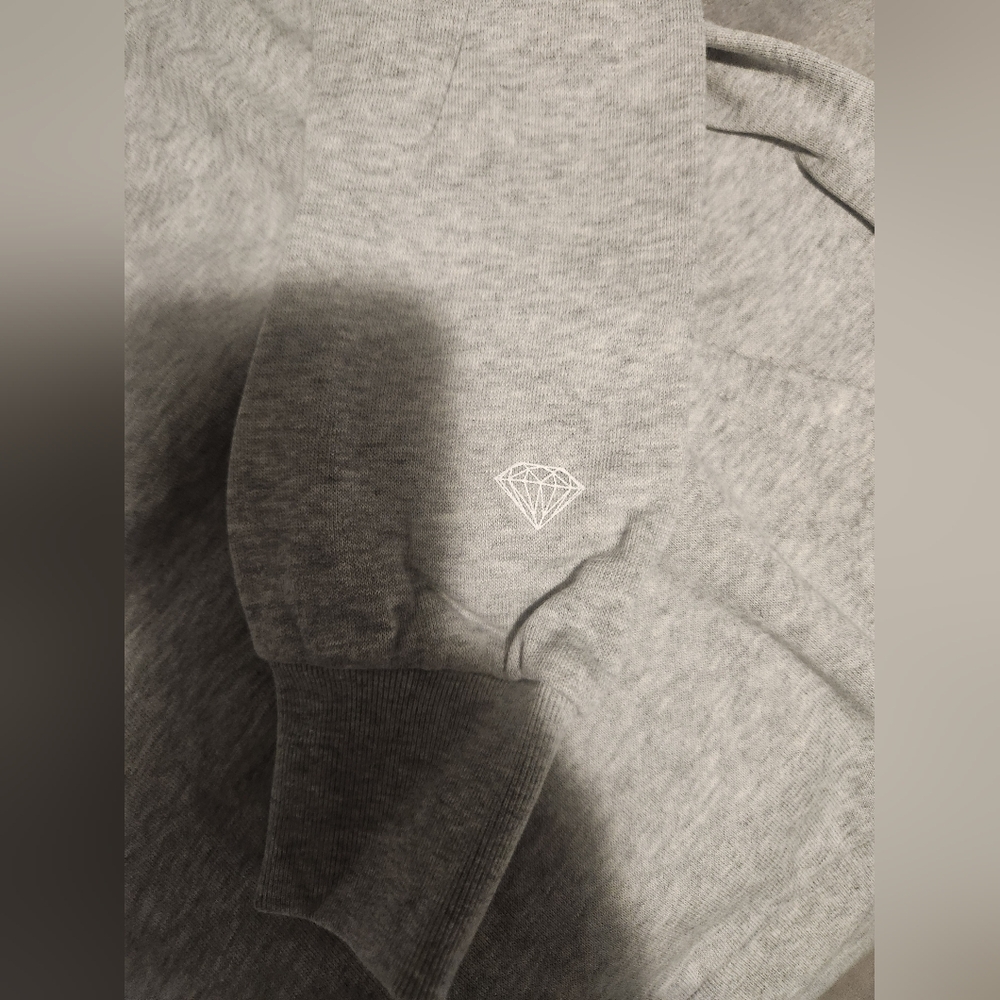 SOLD!!! Diamond Supply Hoodie - Picture 2 of 4